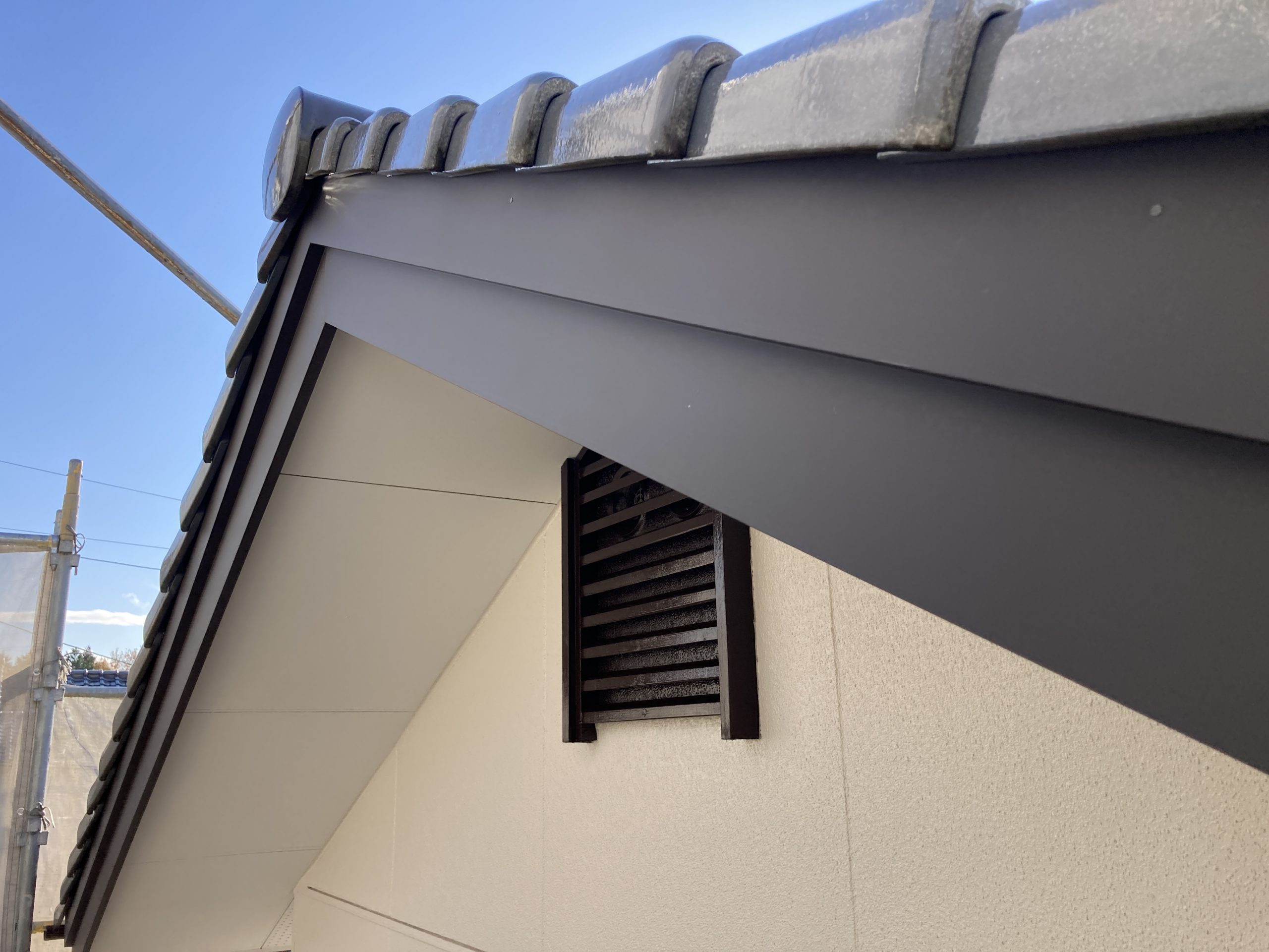 破風板板金巻工事　幕板板金　工事後