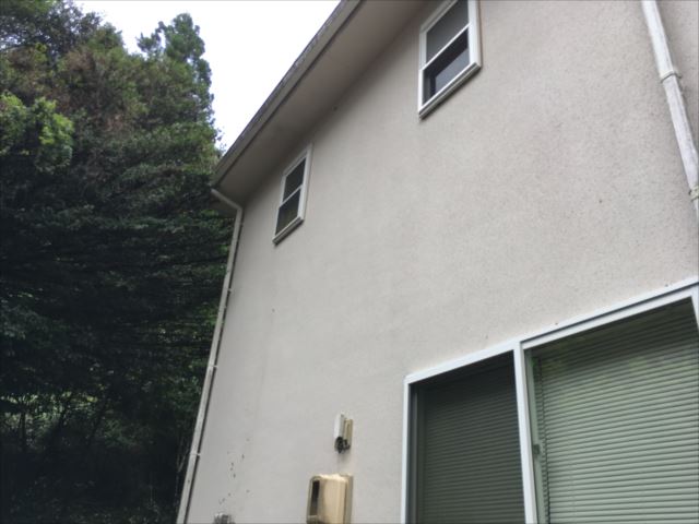 外壁の退色　塗装前の現調