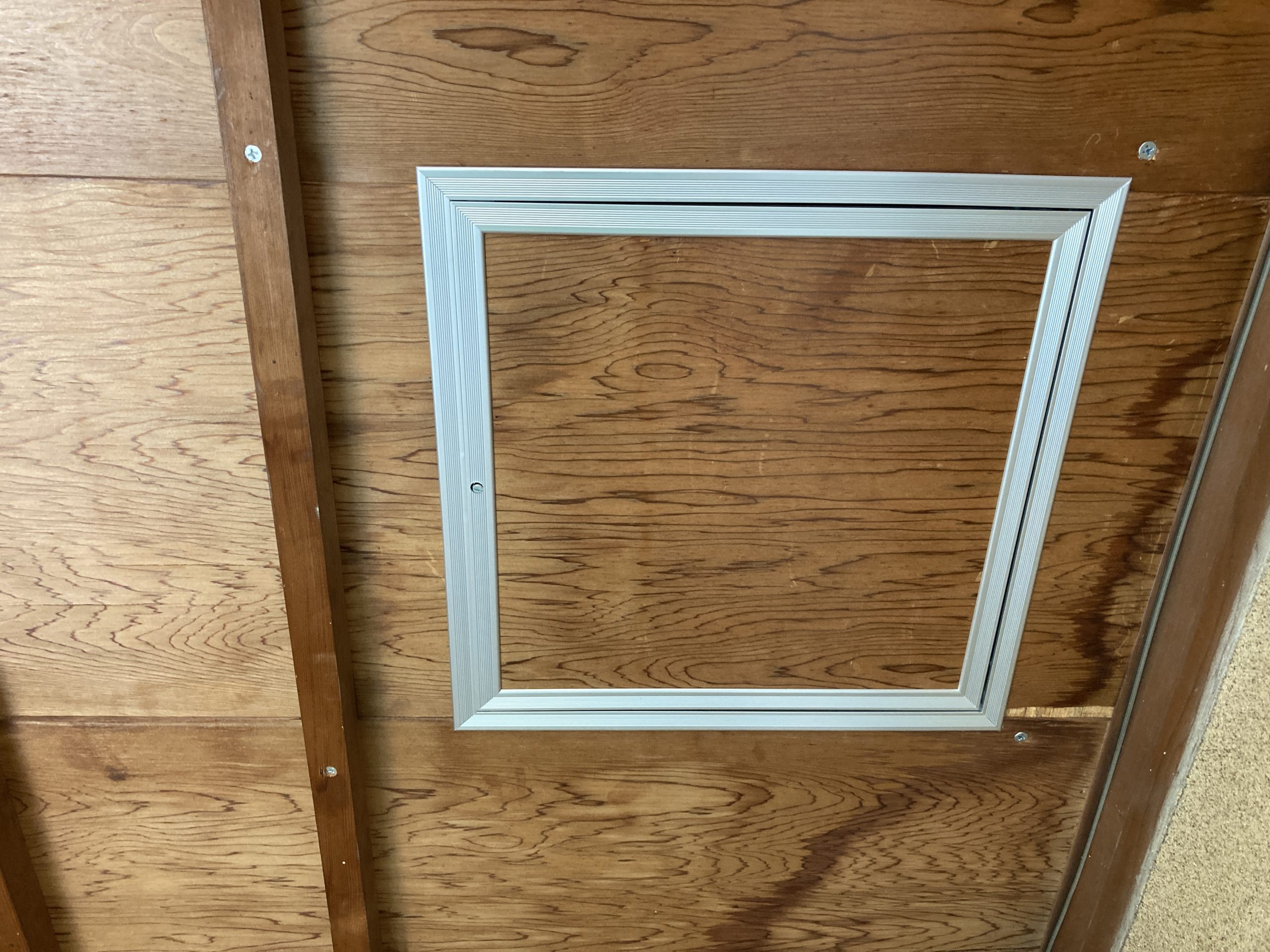 点検口の取付　広縁に