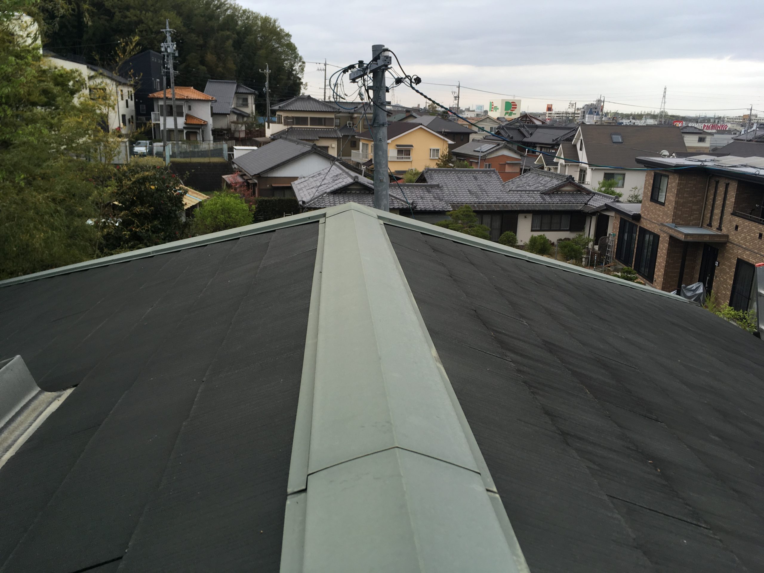 スレート屋根点検　棟板金