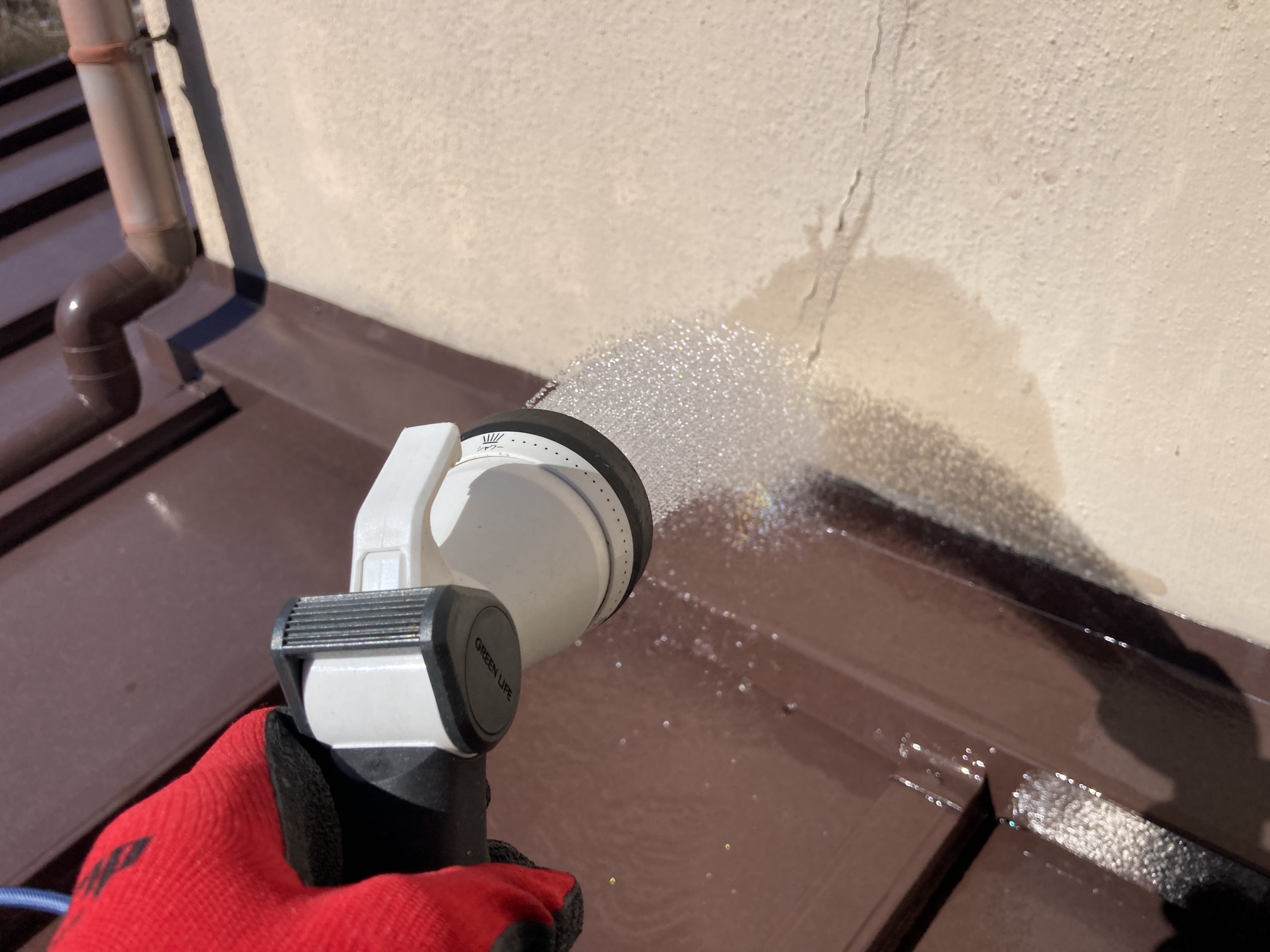 散水中　散水は下から上に移動