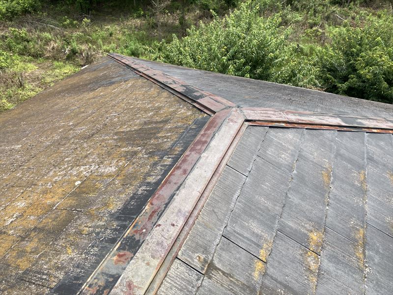 スレート屋根点検　棟板金