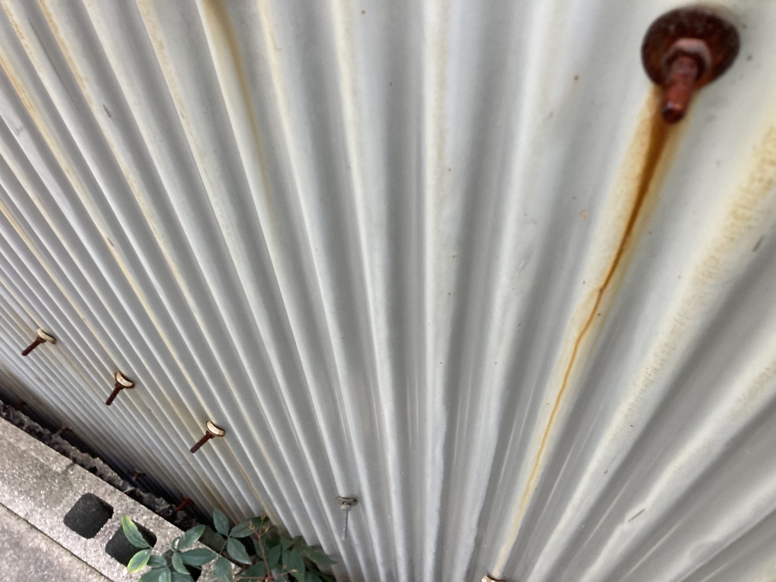 施工前波トタン