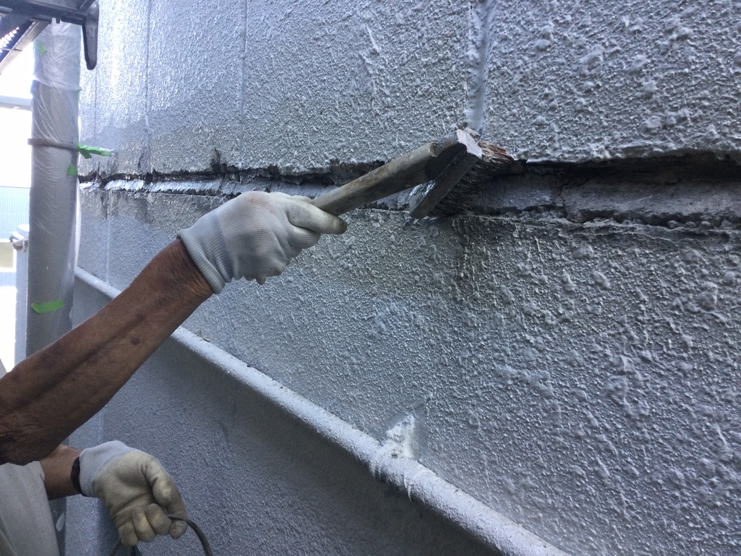 左官屋さんに緊急補修
