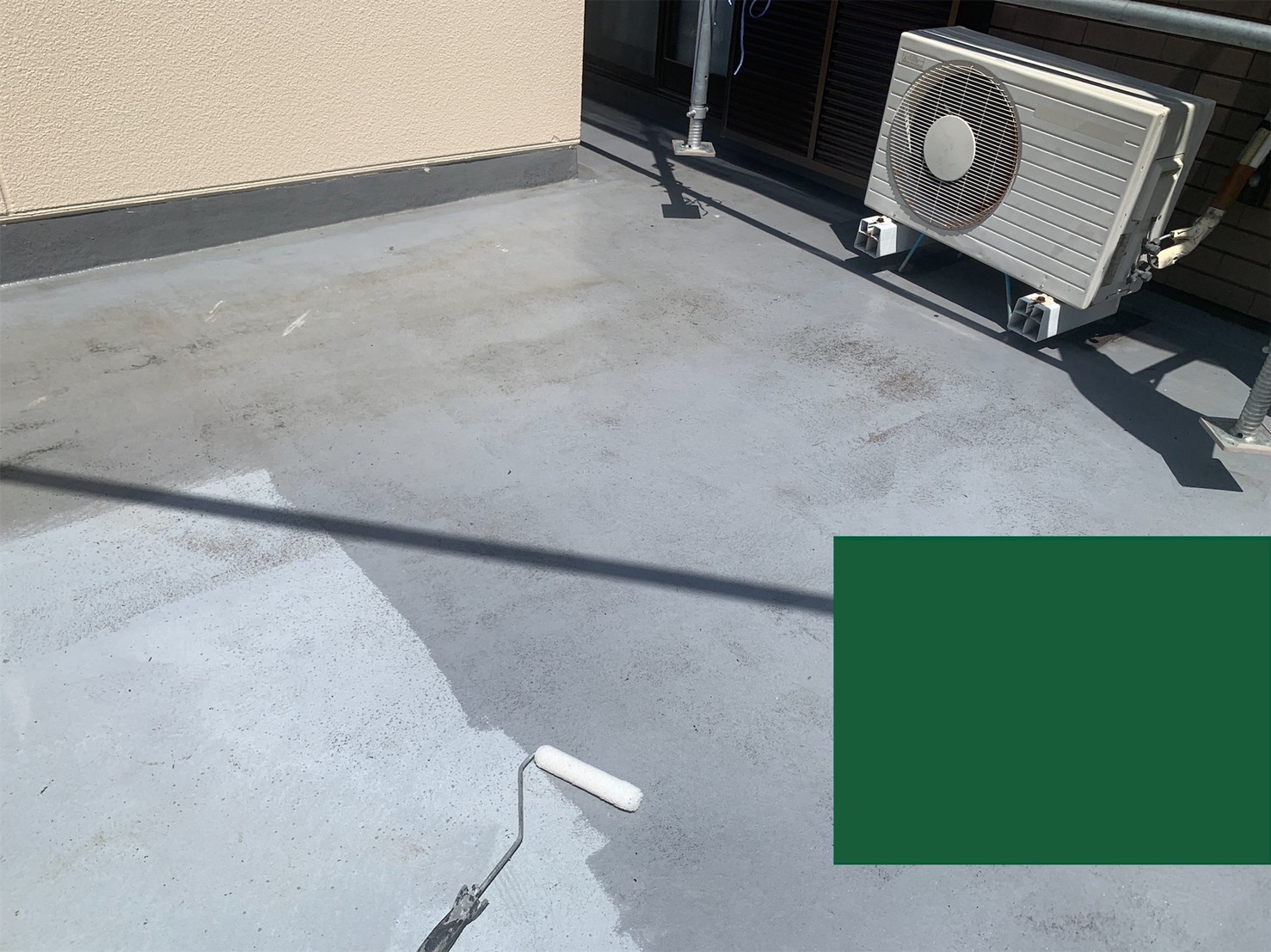 ウレタン防水　プライマー塗布