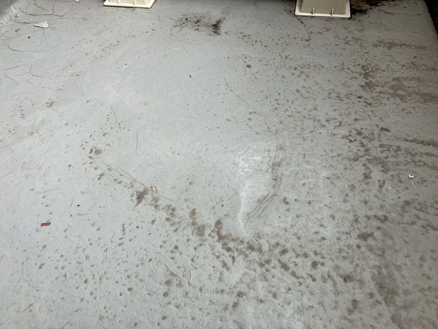 経年劣化したベランダ防水