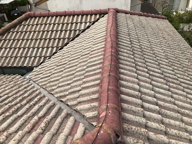 モニエル瓦は定期塗装が必要