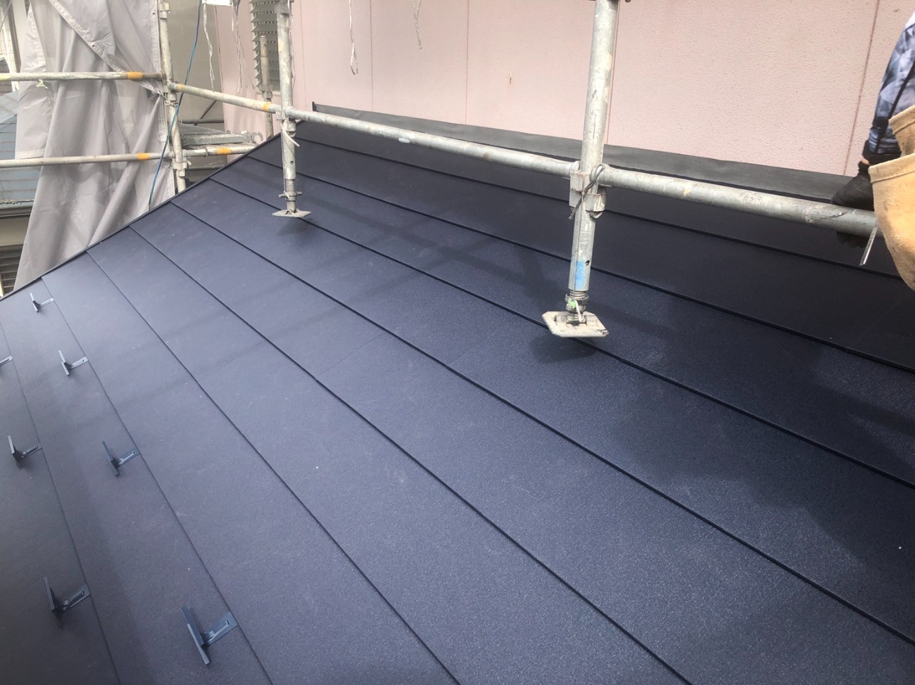 下屋根　施工後