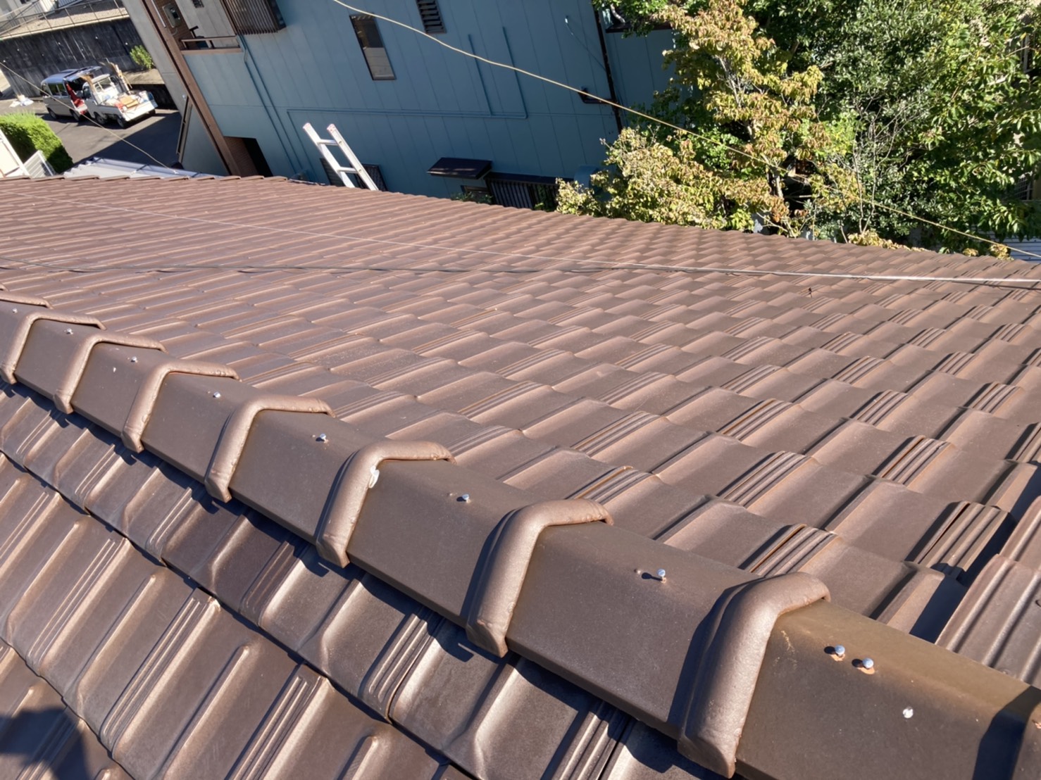 割れも抜けもないとてもきれいな屋根でした