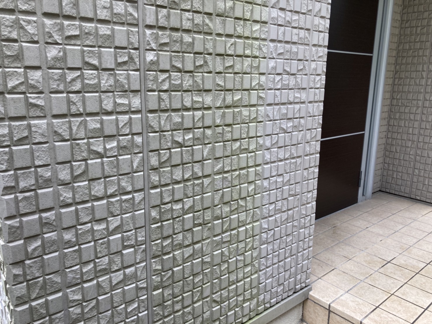 汚れ等はおちますが、塗装するのは結構大変そう