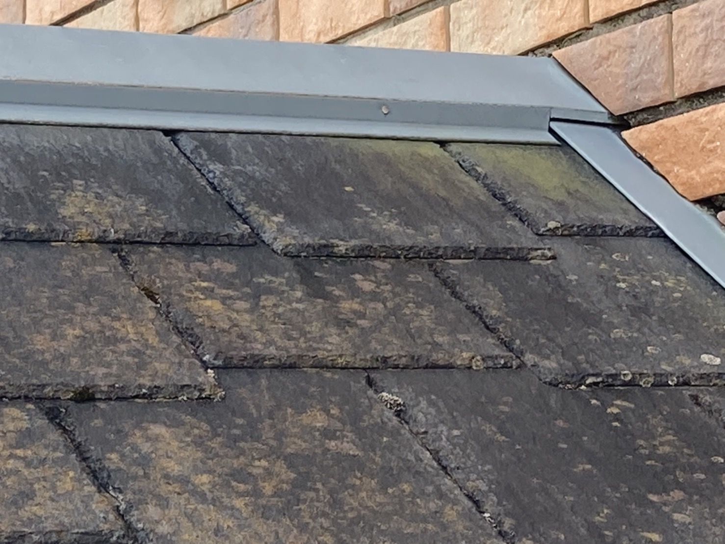 屋根点検　棟板金