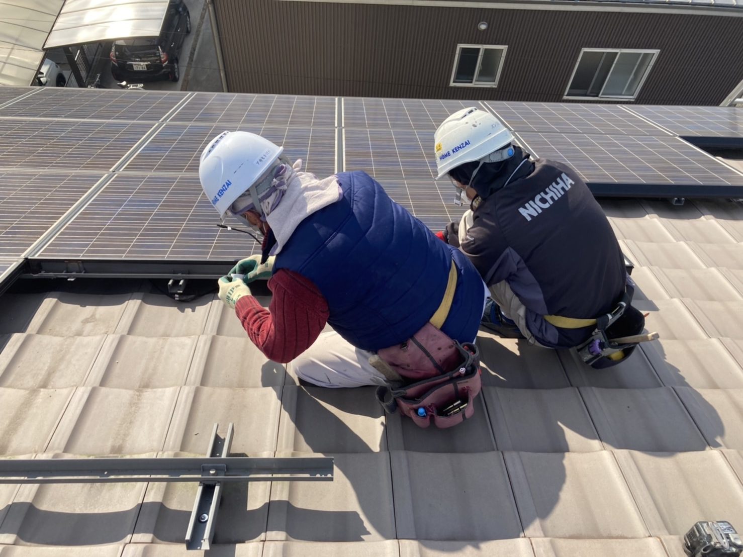 瓦・太陽光復旧中