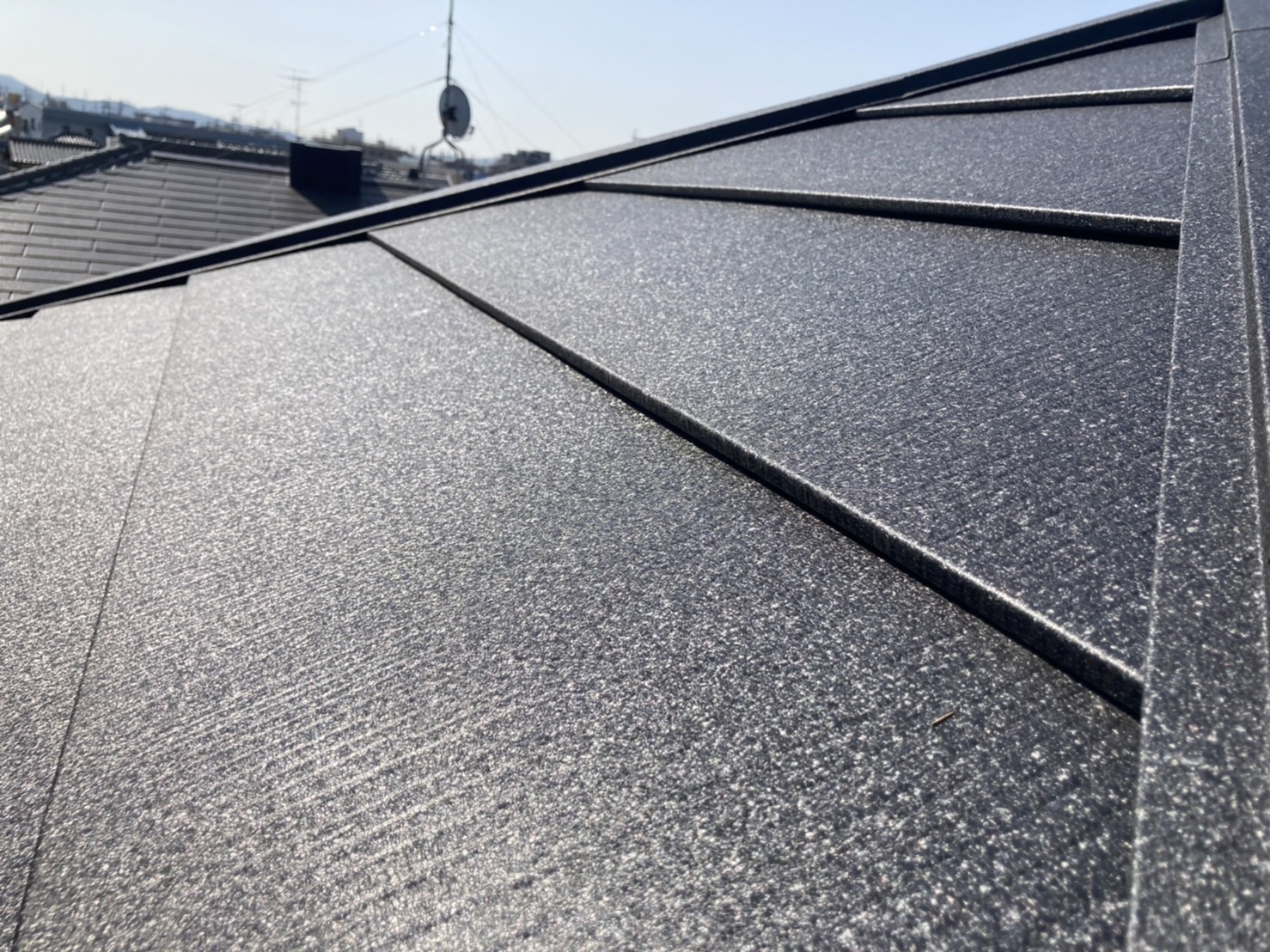 屋根材の浮き等はありませんでした