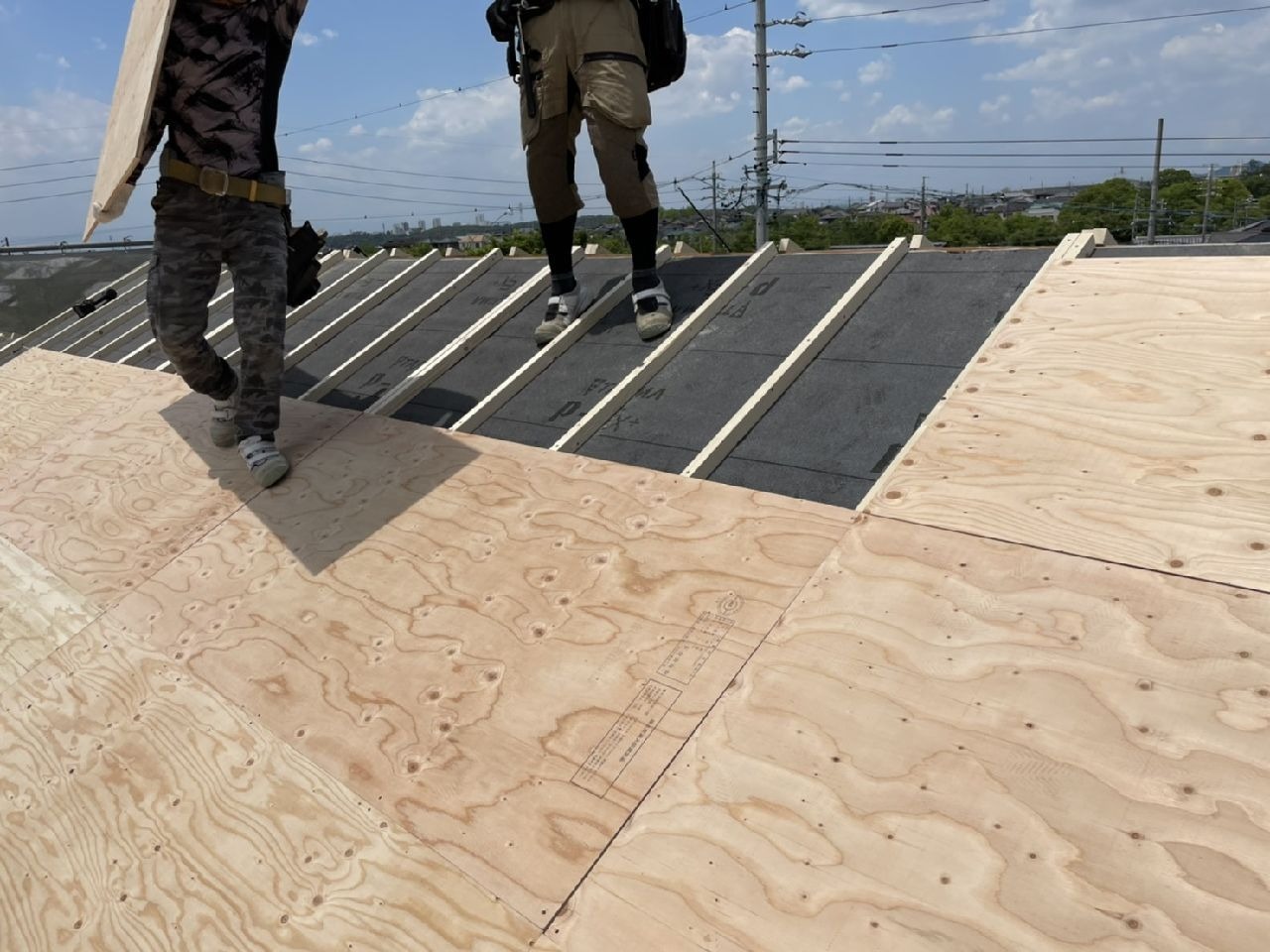 下地取り付け　針葉樹12mm　作業途中