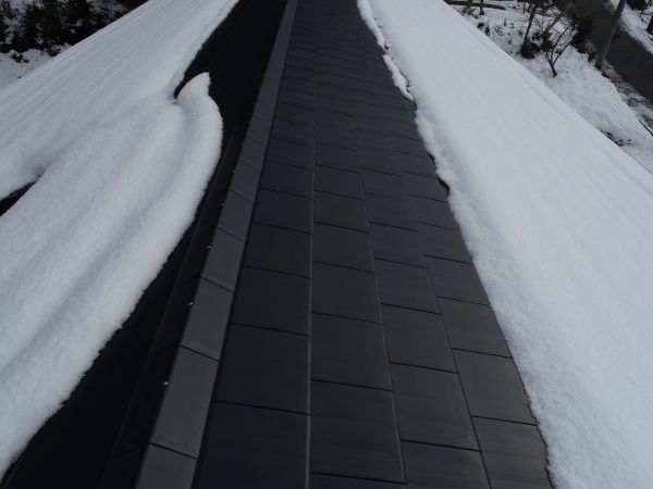 瓦　雪　雪止め