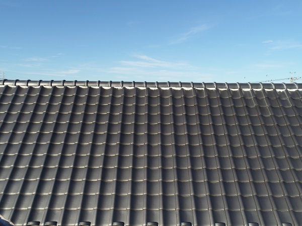 屋根を横から撮影