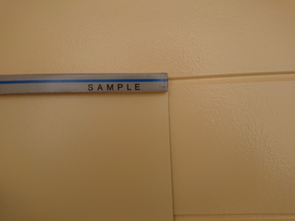 清須市で外壁塗装工事　外壁色見本と比較