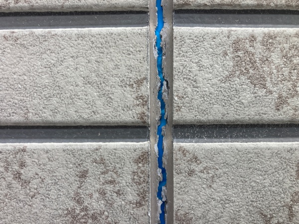 外壁塗装工事　目地の劣化　シーリング