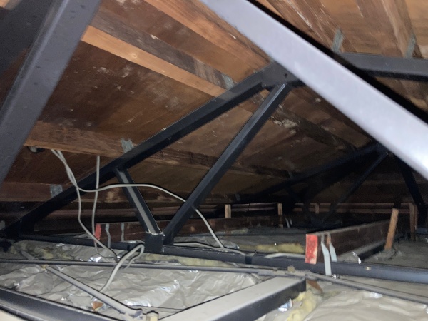 小屋裏の確認も行います