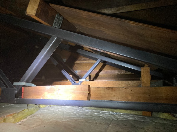 小屋裏の確認も行います