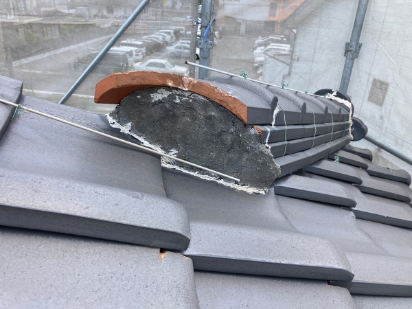 棟止め漆喰の様子