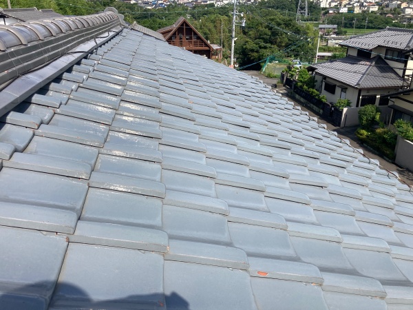 瓦の浮きやズレの確認