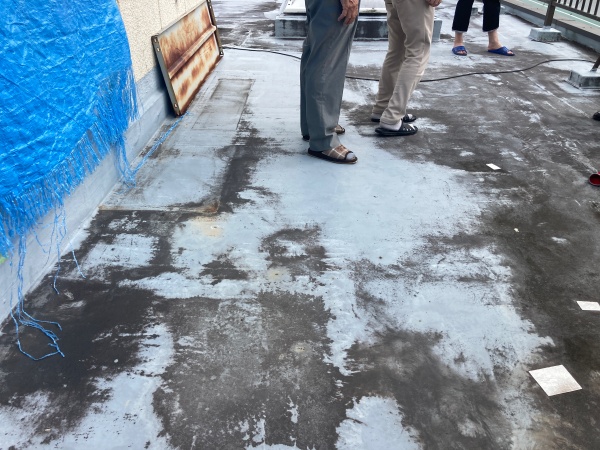 屋上防水の点検　ウレタン防水