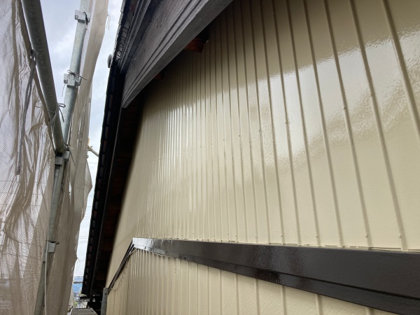 トタン　外壁塗装工事