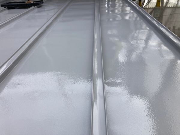 金属屋根の塗装