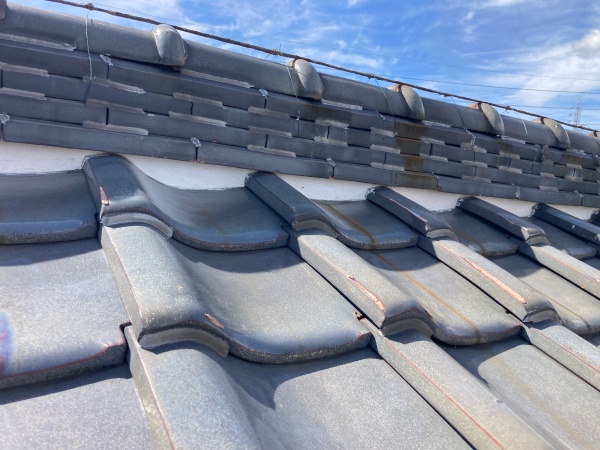 飛び込み業者の指摘　屋根のズレ