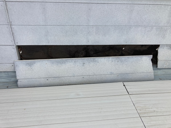 外壁の剥がれ　サイディング