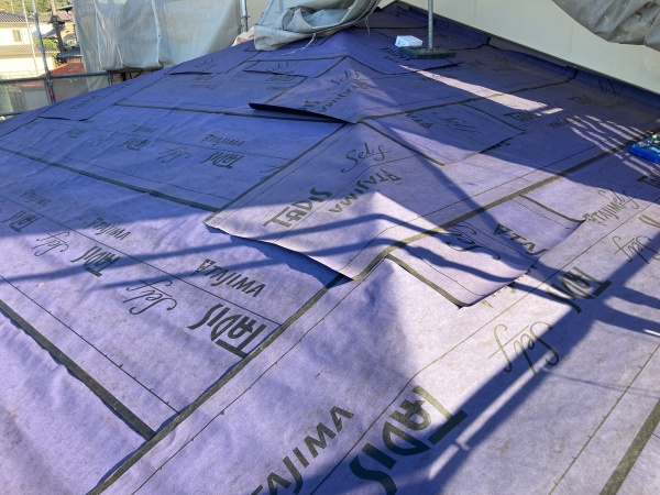 スーパーガルテクト　防水シート貼り