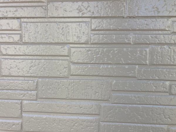 外壁塗装工事　塗りつぶし塗装