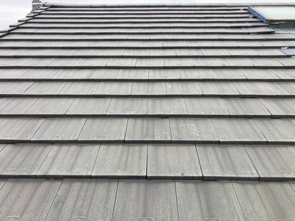 瓦のズレを指摘した業者　点検しました