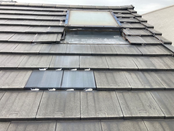 瓦のズレを指摘した業者　点検しました