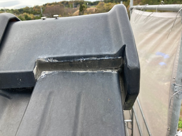 屋根のシーリングも補修をします