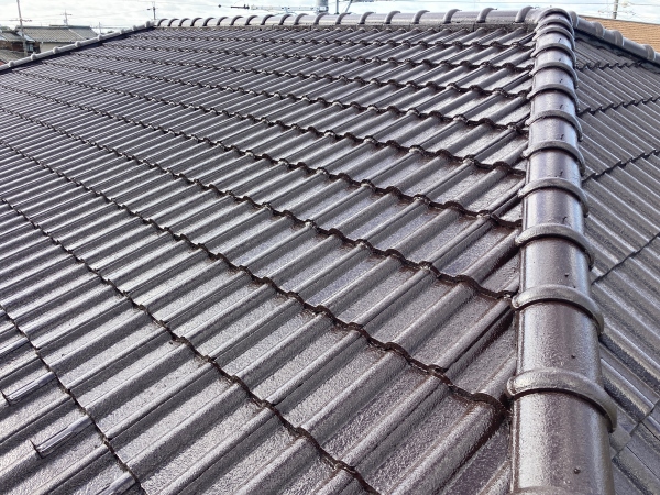 セメント瓦の塗装工事　工事後外観