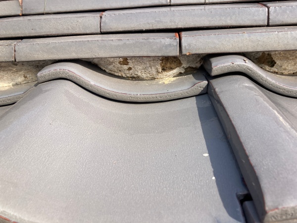 棟下の漆喰の劣化