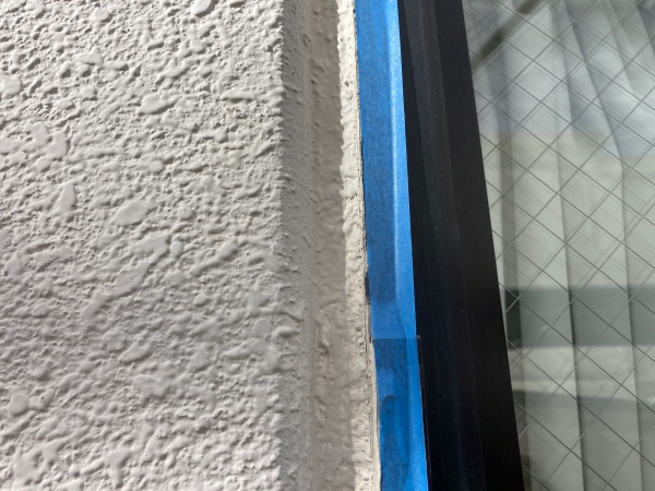 ALC目地　養生　マスキング