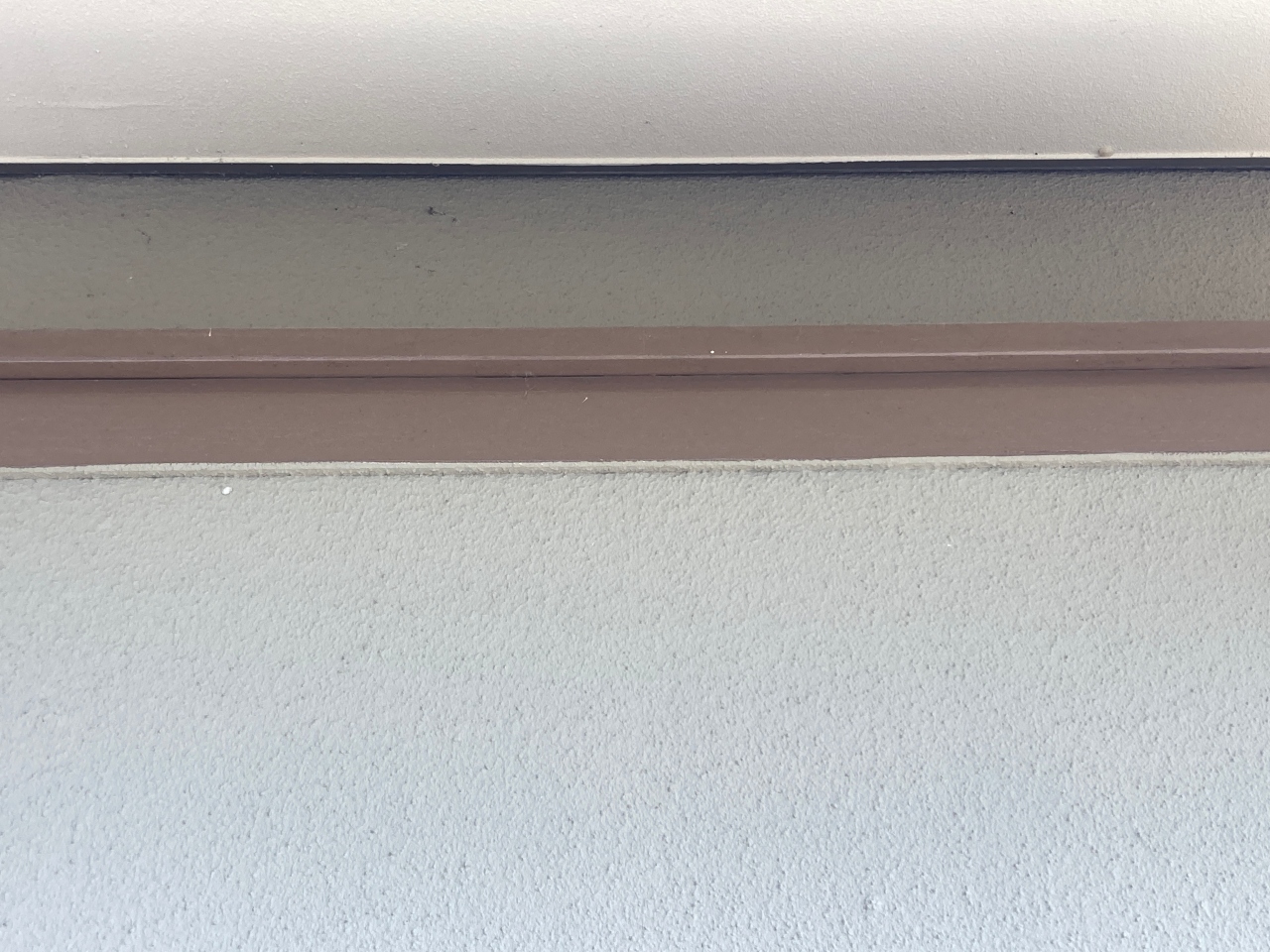 戸箱の塗装　木部の塗装