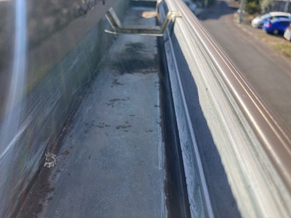 カバー工法の場合は雨樋のチェックも