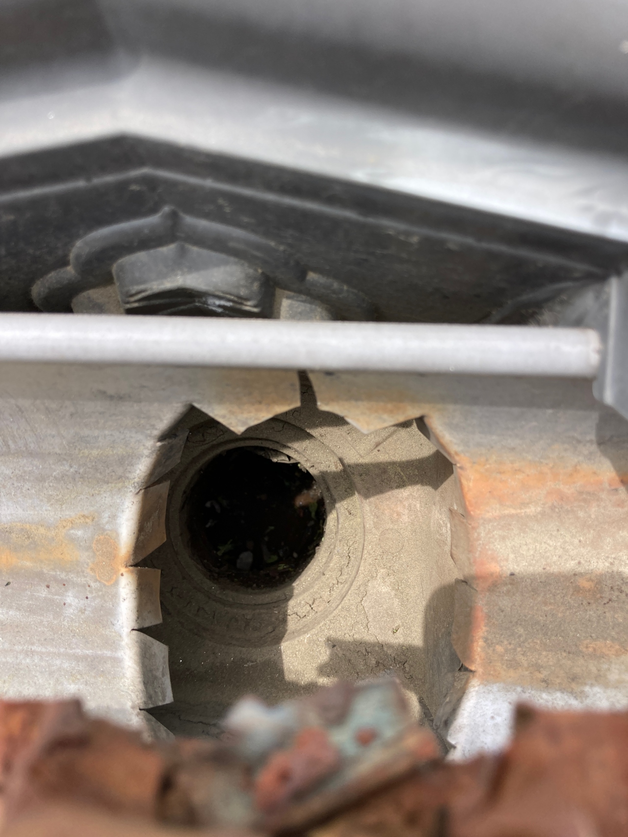 雨樋のつまり解消