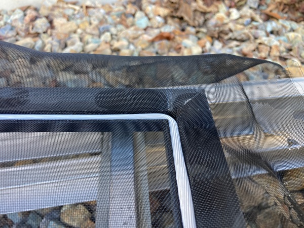 抑えゴムの取付