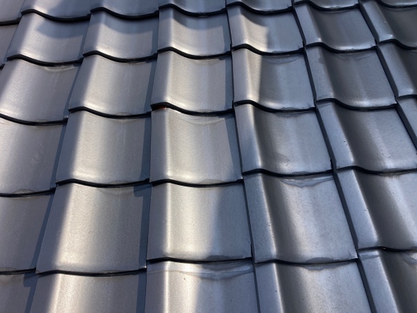 屋根のずれ　飛び込み業者