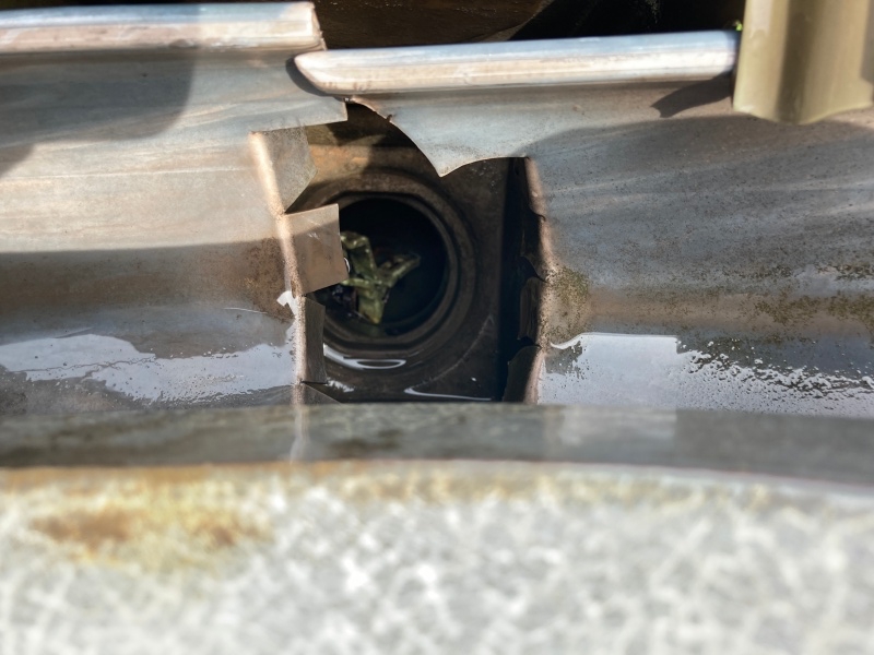 雨樋　洗濯バサミのつまり