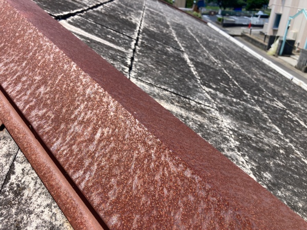 スレート屋根　棟板金