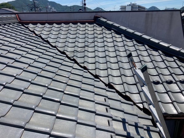 屋根の浮きやズレの確認