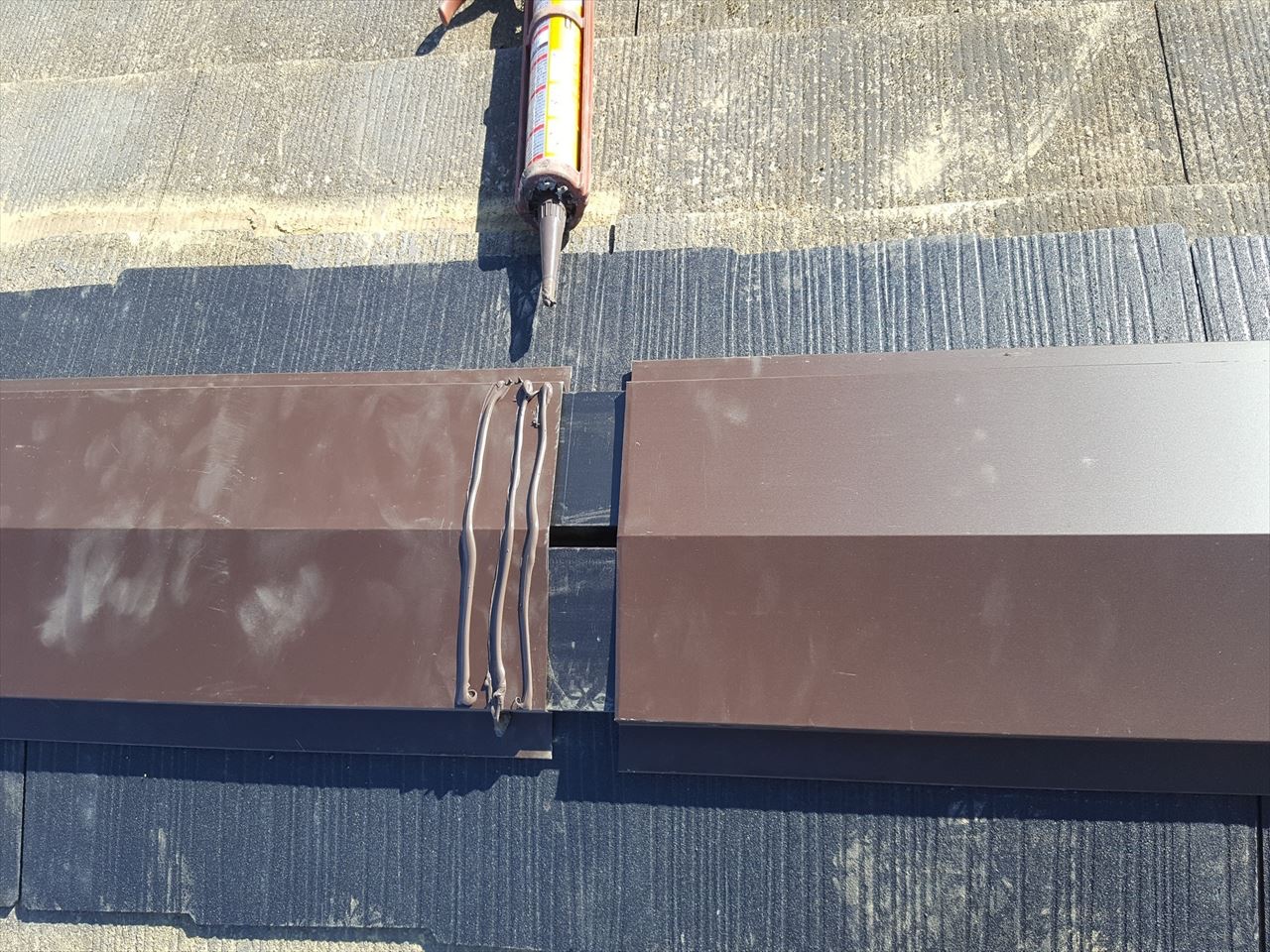 棟板金取付工事　施工中　棟包み