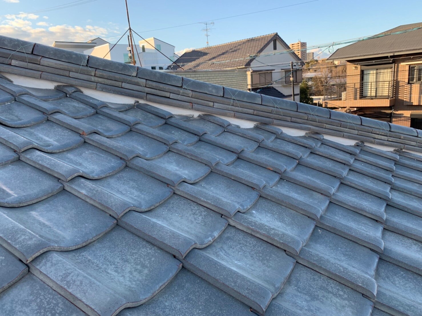 施工前の棟ラインと補修範囲の確認