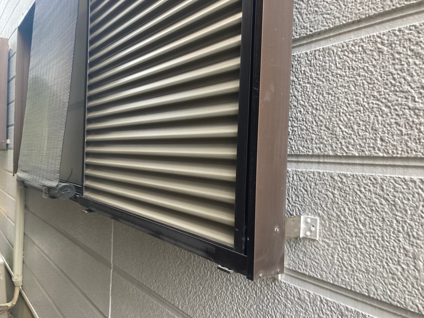 外壁点検　雨戸